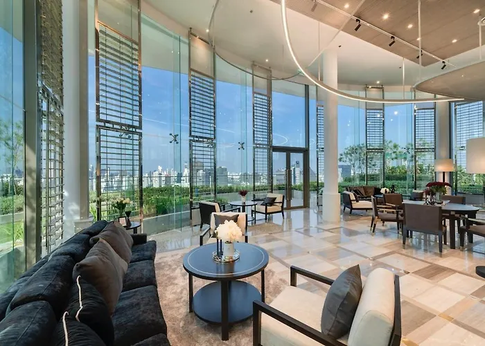 Amazing Pool And Luxury Unit Near Phrom Phong Bts Apartment Bangkok