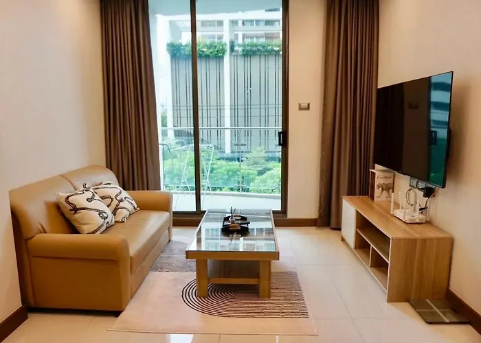 Amazing Pool And Luxury Unit Near Phrom Phong Bts Apartment Bangkok